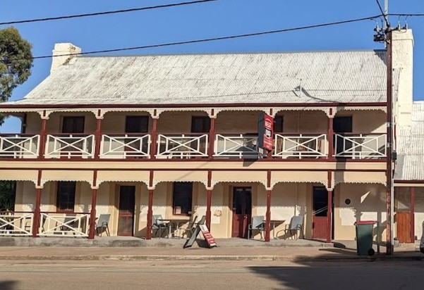Mount Remarkable Hotel